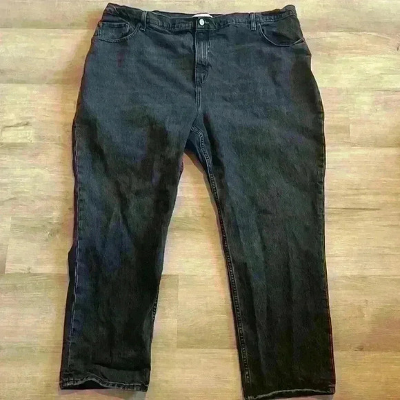 Abercrombie & Fitch Denim - Abercrombie and Fitch Curve Love The 90s Straight Ultra High Rise 36/22S